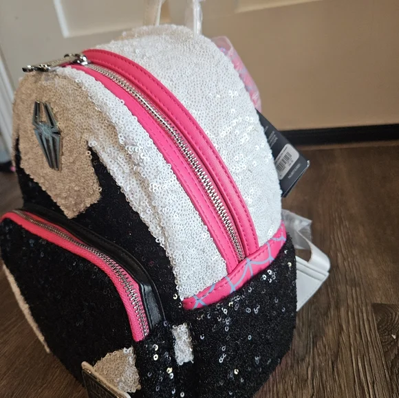 BNWT spider gwen sequin loungefly backpack - Picture 3 of 6